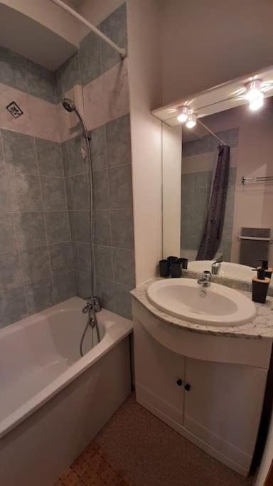 Superbe Appartement La Joue Du Loup Centre, 6 Personnes, Avec Parking Prive Saint-Étienne-en-Dévoluy Zewnętrze zdjęcie